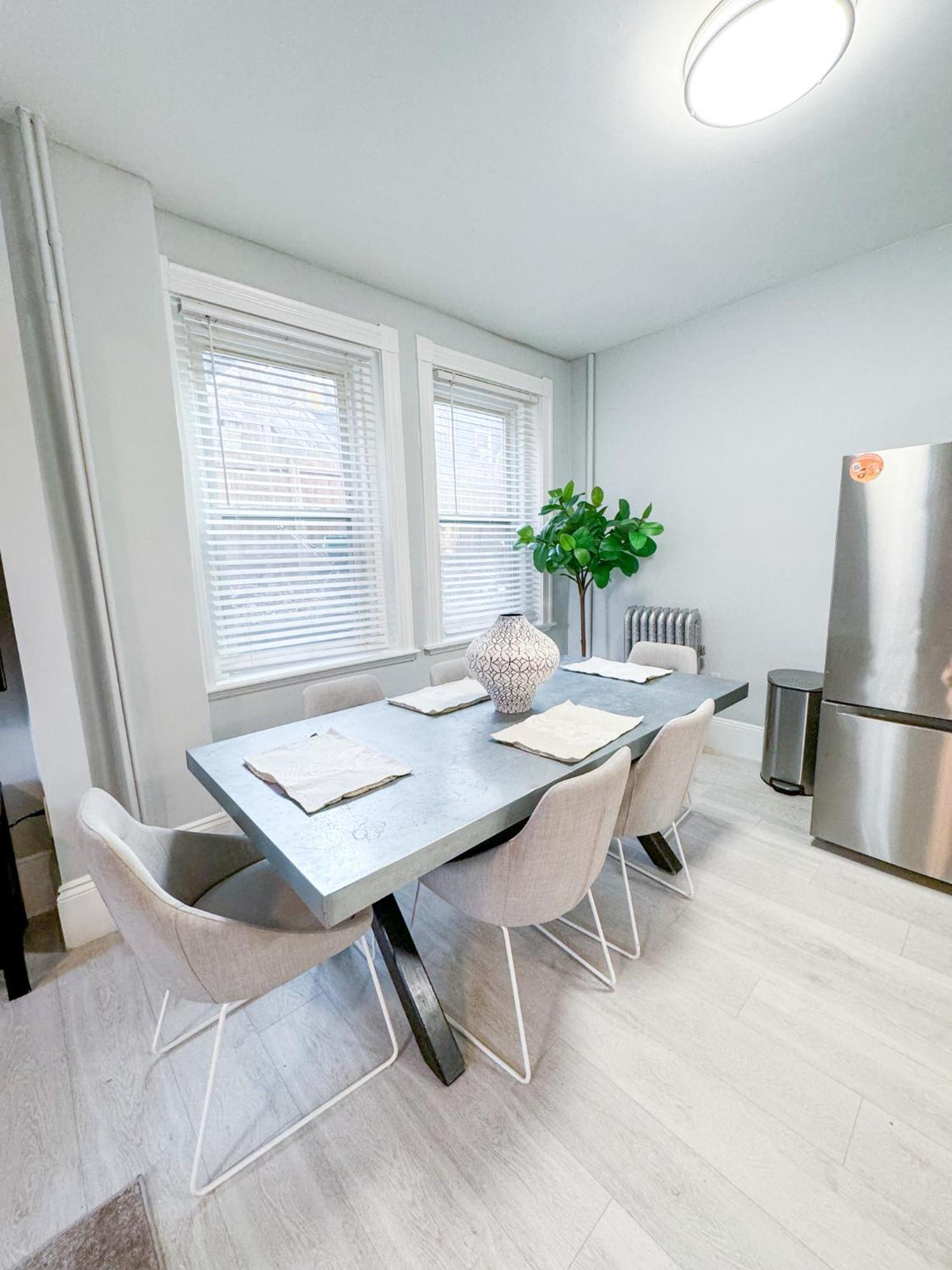 Huge,3 Bed,2Bath,Public Transport,Boston,Sleeps 9 Brookline Exterior foto